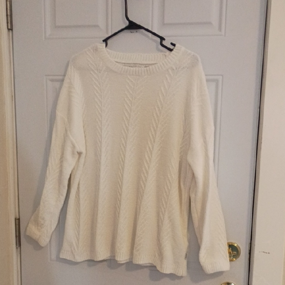 Orvis Classic Cream Cable Knit Sweater